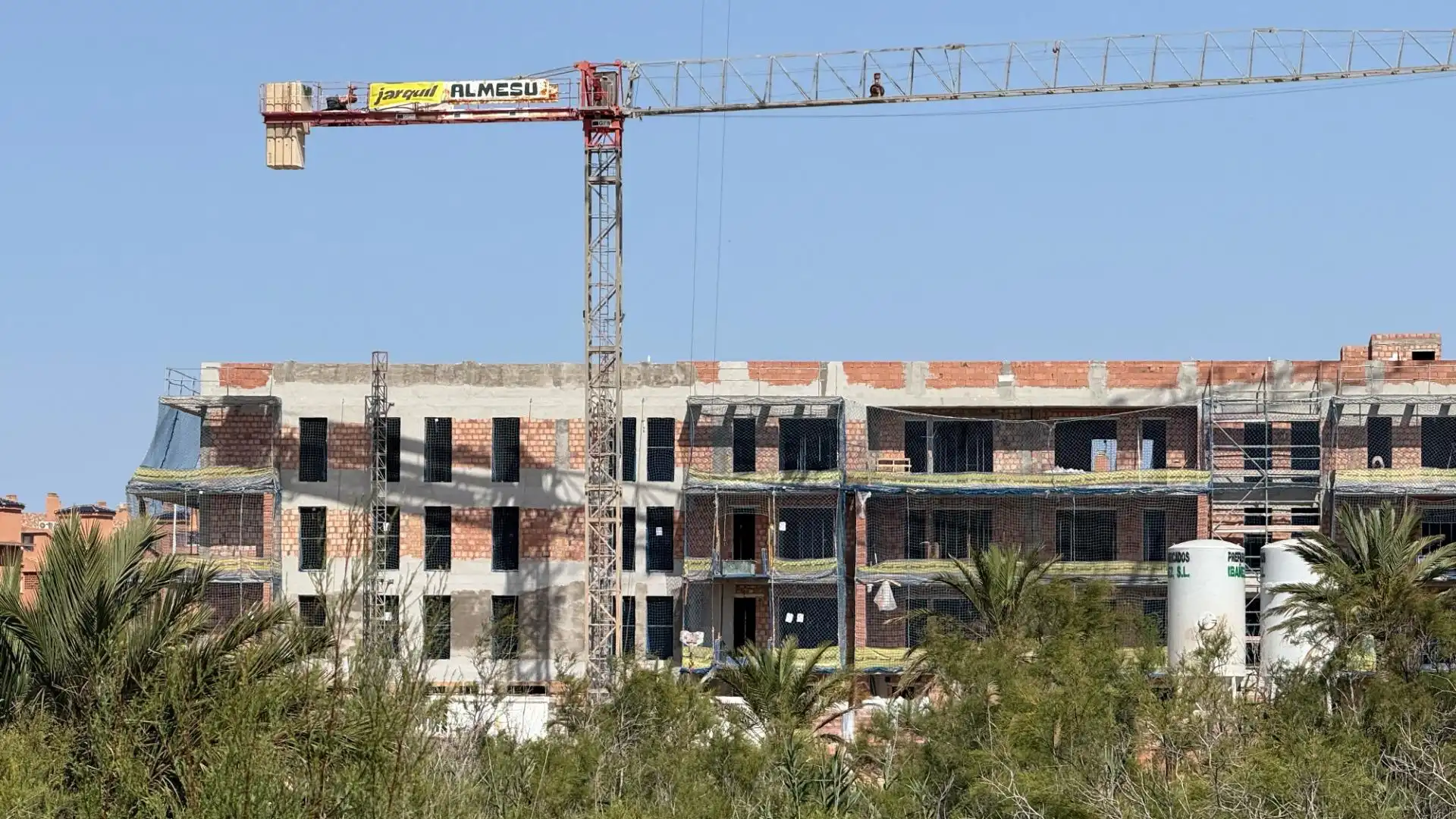 Vista exterior de Piso en venta en El Ejido con Terraza y Piscina comunitaria