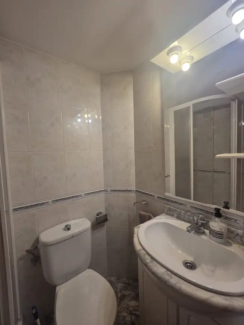 Baño de Piso en venta en Barcelona con Balcón