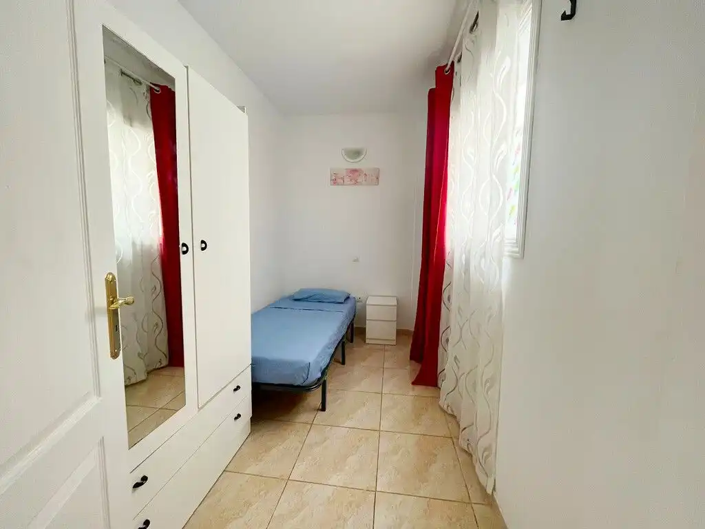 Habitación de Piso en venta en San Bartolomé de Tirajana con Aire acondicionado, Terraza y Amueblado