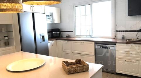 Foto 2 de Piso en venta en Avenida María Auxiliadora, Centro - La Costilla, Rota