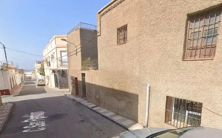 Vista exterior de Pis en venda en Adra