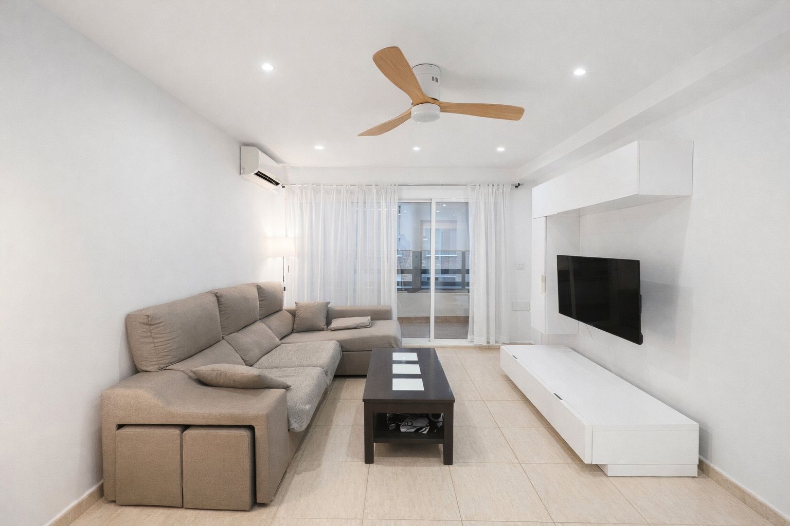 Pis de lloguer a Calle Juan Ramón Jiménez, Malilla, Quatre Carreres