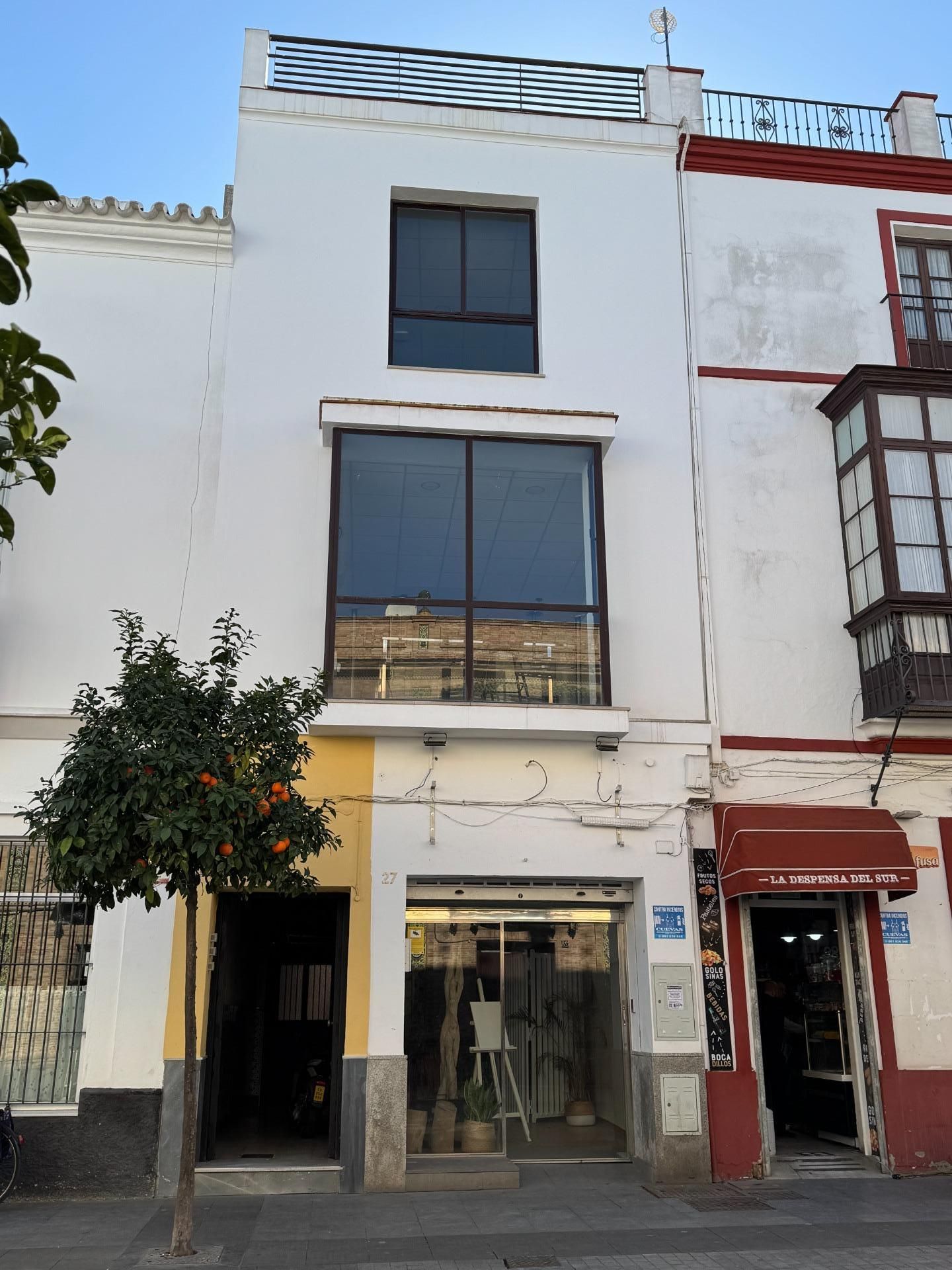 Vista exterior de Edificio en venta en Sanlúcar de Barrameda