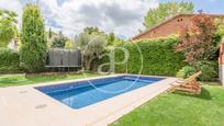 Swimming pool of House or chalet for sale in Sant Cugat del Vallès  with Air Conditioner, Heating and Private garden