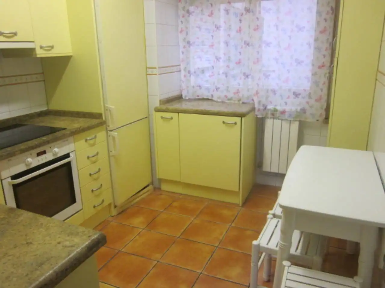 Cocina de Piso de alquiler en  Logroño con Calefacción, Terraza y Trastero