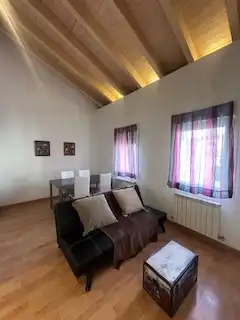 Wohnzimmer von Wohnungen zur Miete in León Capital  mit Heizung, Parkett und Möbliert