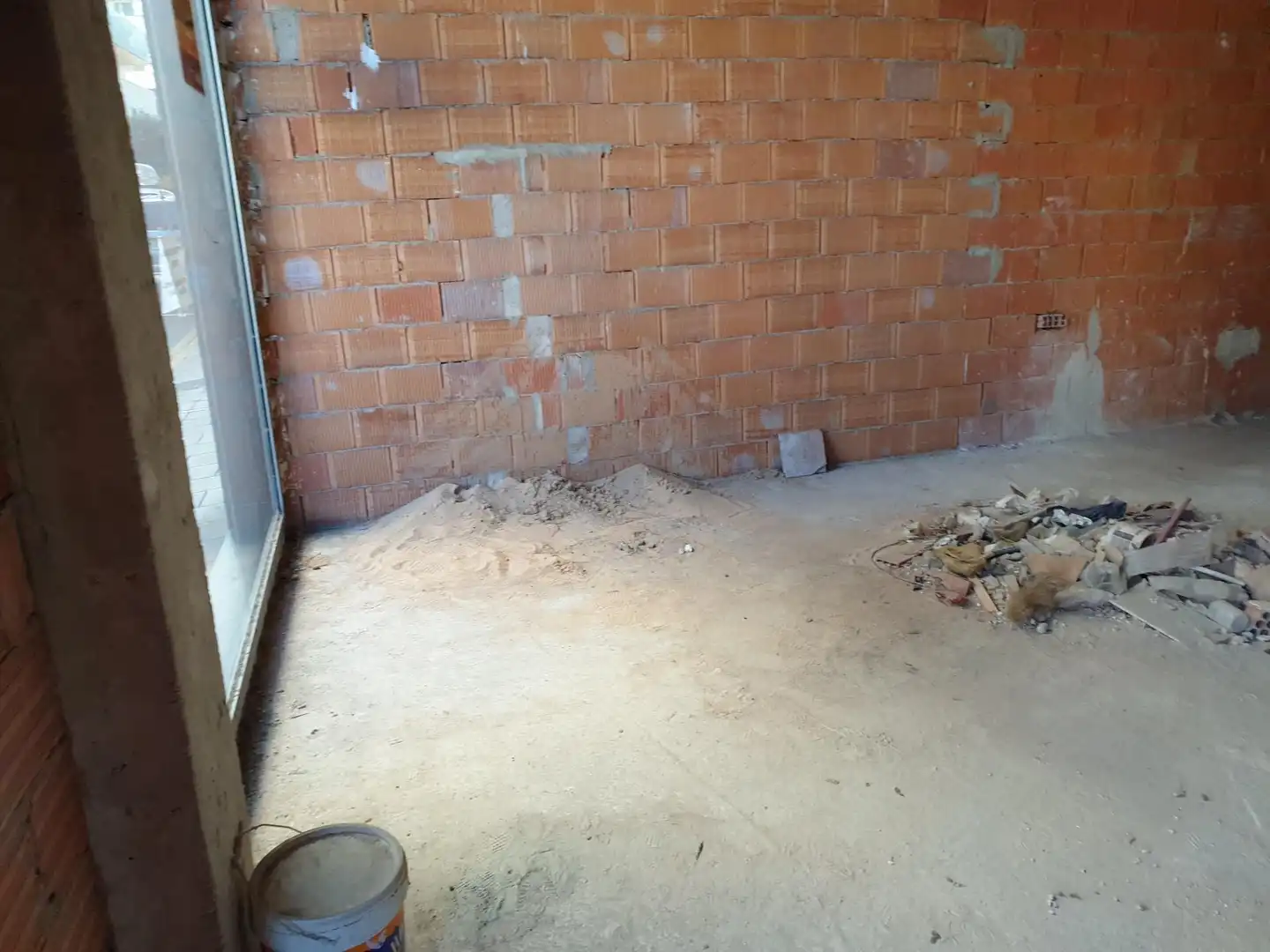 Local comercial en alquiler en Plaza de Toros - Avenida Chapí - Trinquete, imagen 2