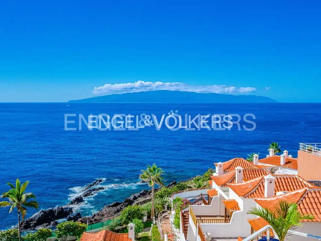 Außenansicht von Wohnung zum Verkauf in Santiago del Teide mit Terrasse und Schwimmbad
