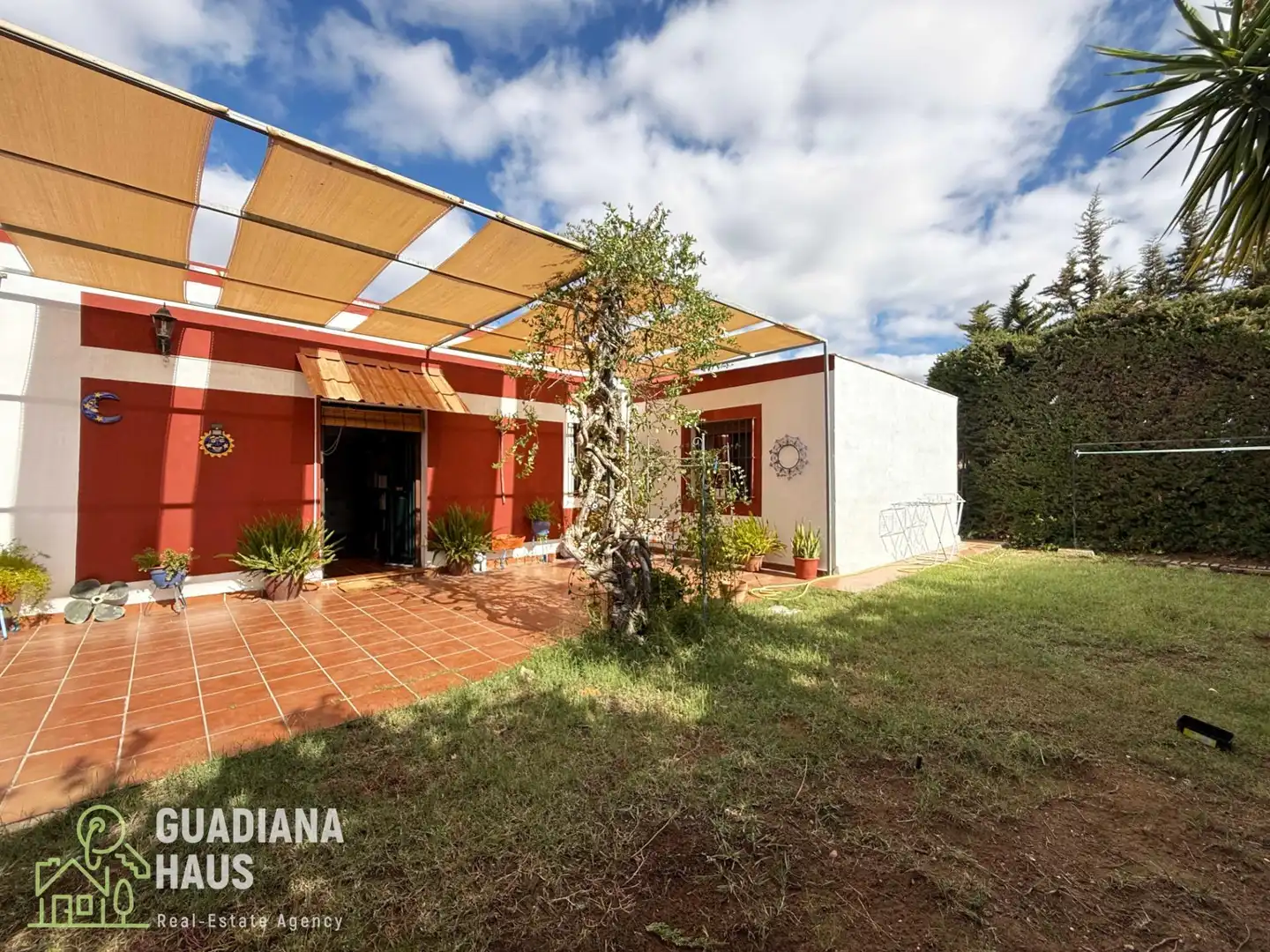 Vista exterior de Finca rústica en venta en Lepe con Trastero y Piscina
