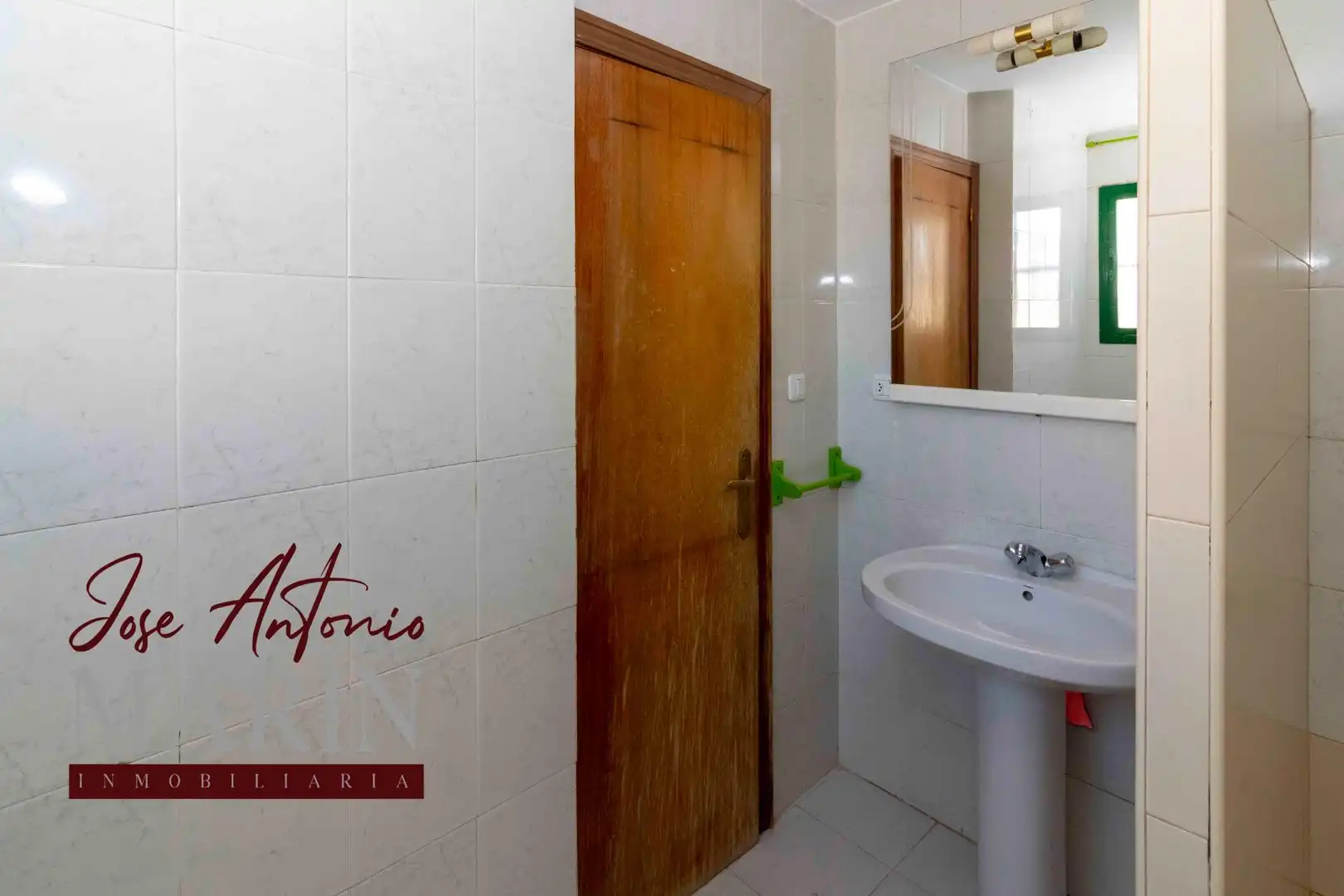 Bedroom of Houses for sale in Valdelacalzada