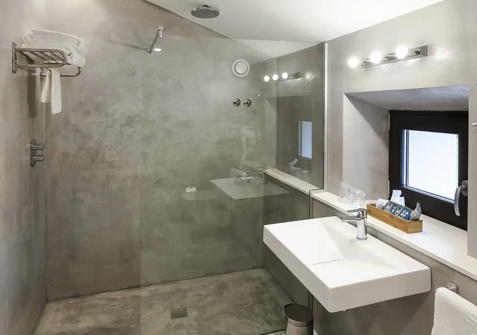 Edificio en venta en Luarca - Camino de Portizuelo, Valdés - Luarca