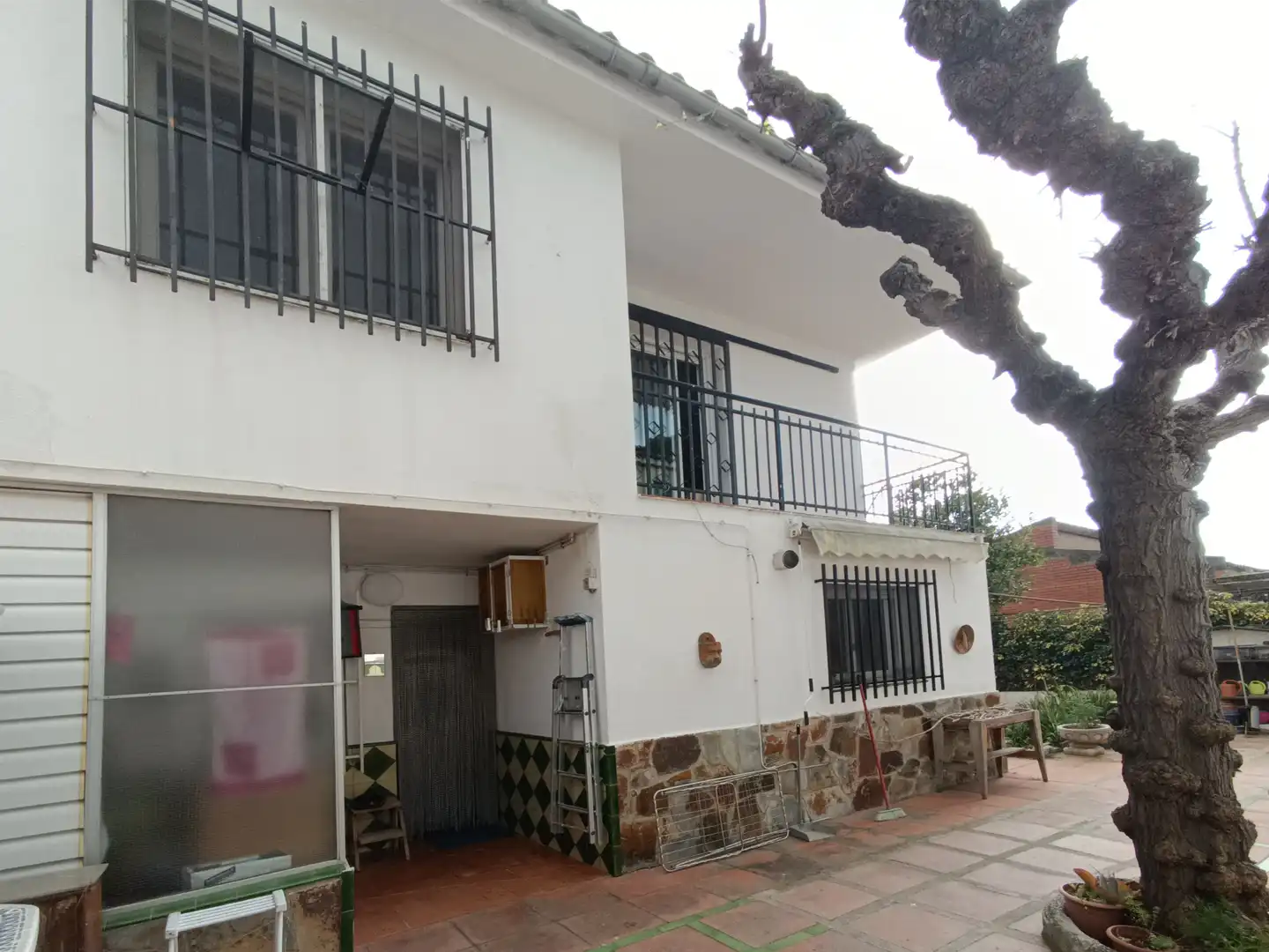 Vista exterior de Casa adosada en venda en Argentona amb Aire condicionat, Calefacció i Jardí privat