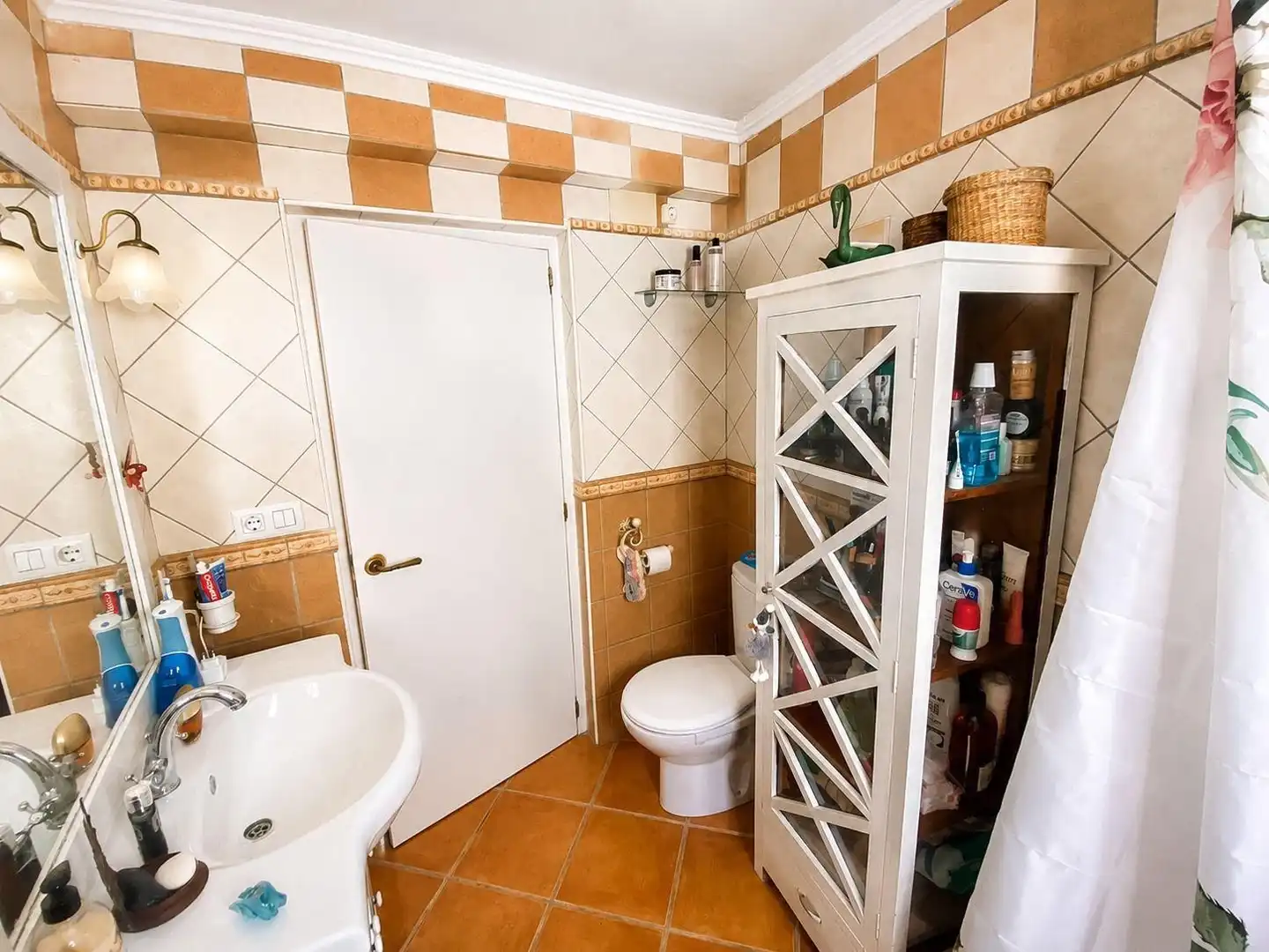 Bathroom of Houses for sale in Alcalá de los Gazules  with Terrace, Storage room and Furnished