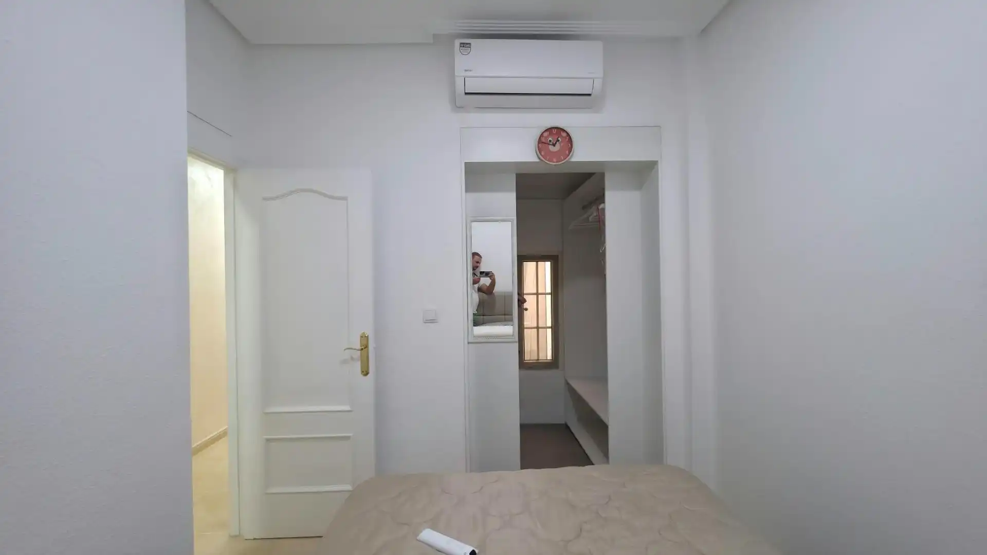 Schlafzimmer von Erdgeschoss zum Verkauf in Torrevieja mit Klimaanlage, Abstellraum und Schwimmbad