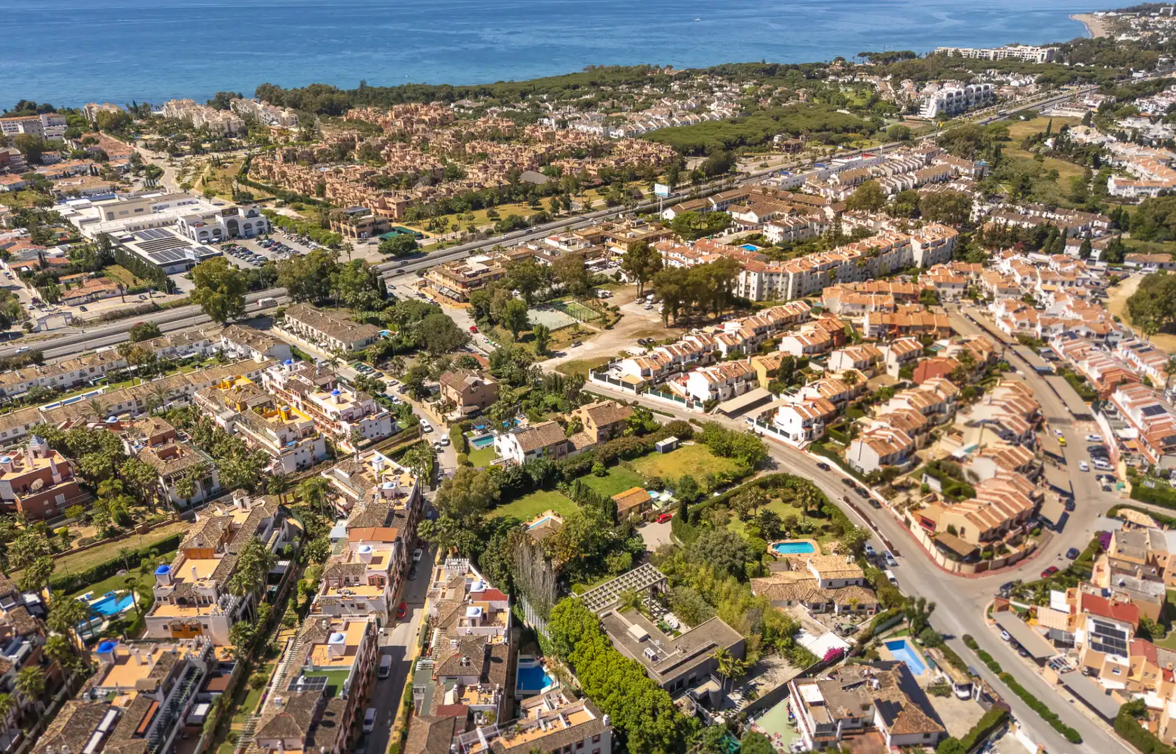 Vista exterior de Residencial en venda en Estepona