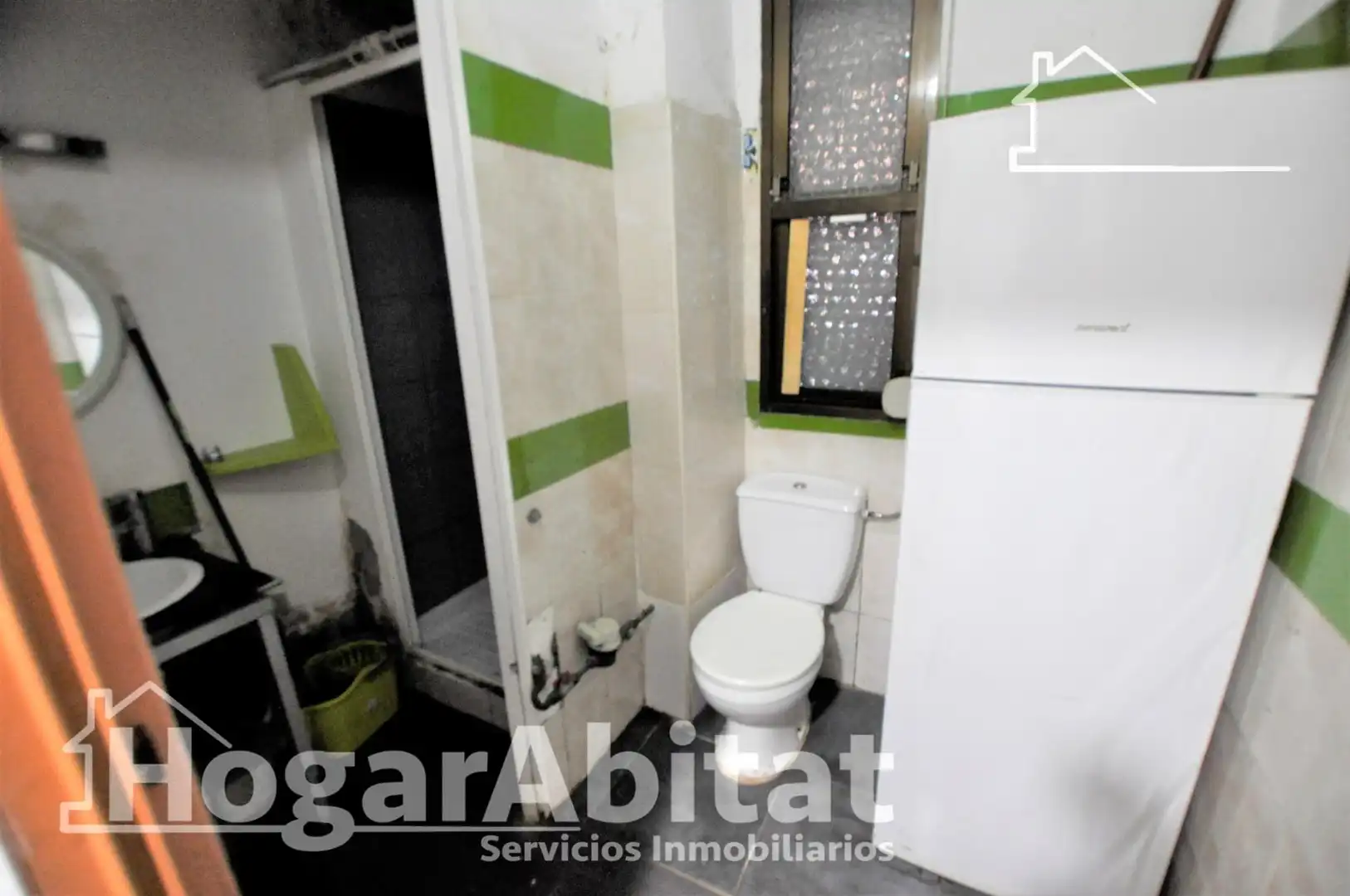 Badezimmer von Erdgeschoss zum Verkauf in Manises mit Klimaanlage und Heizung
