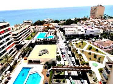 Piso con piscina en venta en Calle Danza Invisible 4