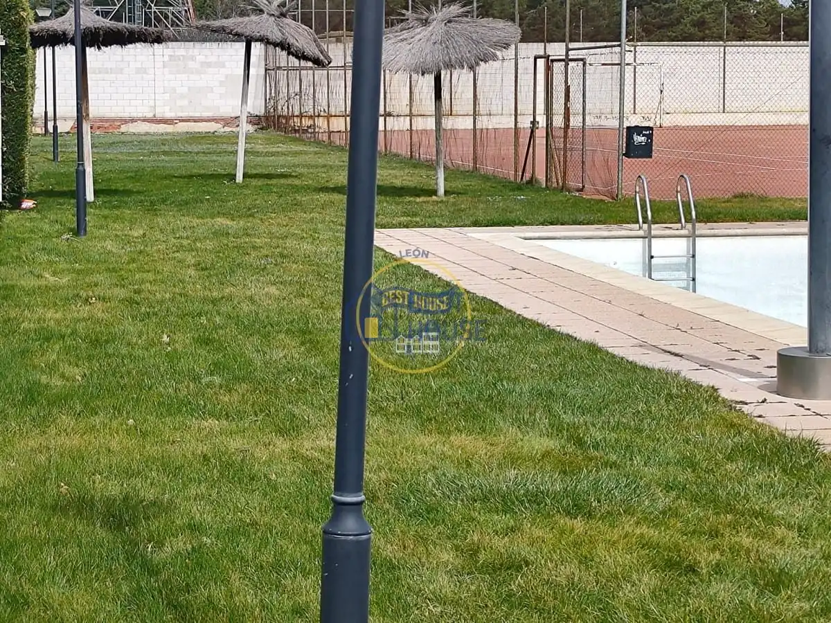 Casa pareada con piscina en venta en Villaquilambre, imagen 61