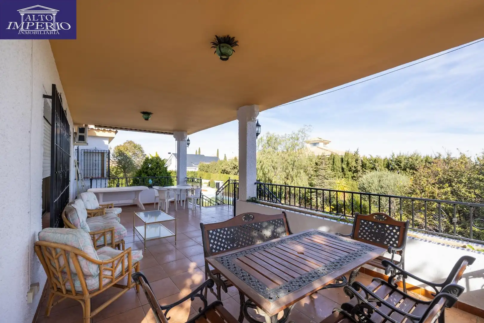 Villa mit Pool zum Verkauf in Calle Lindaraja, imagen 2