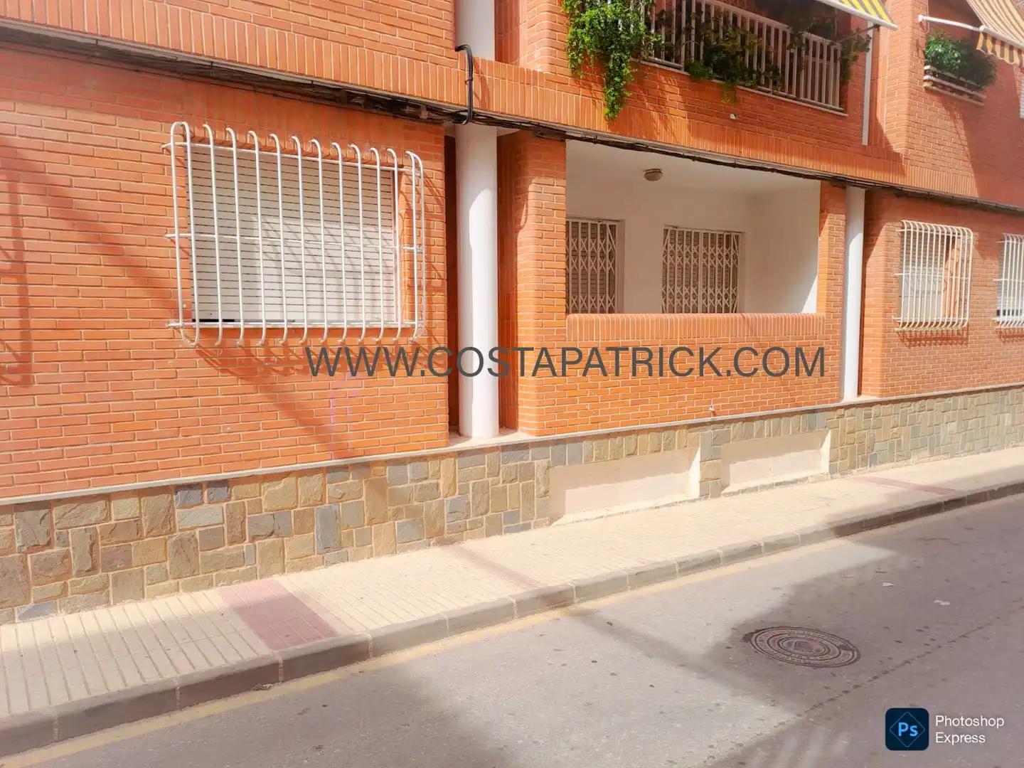 Vista exterior de Piso en venta en Los Alcázares con Calefacción, Amueblado y Horno