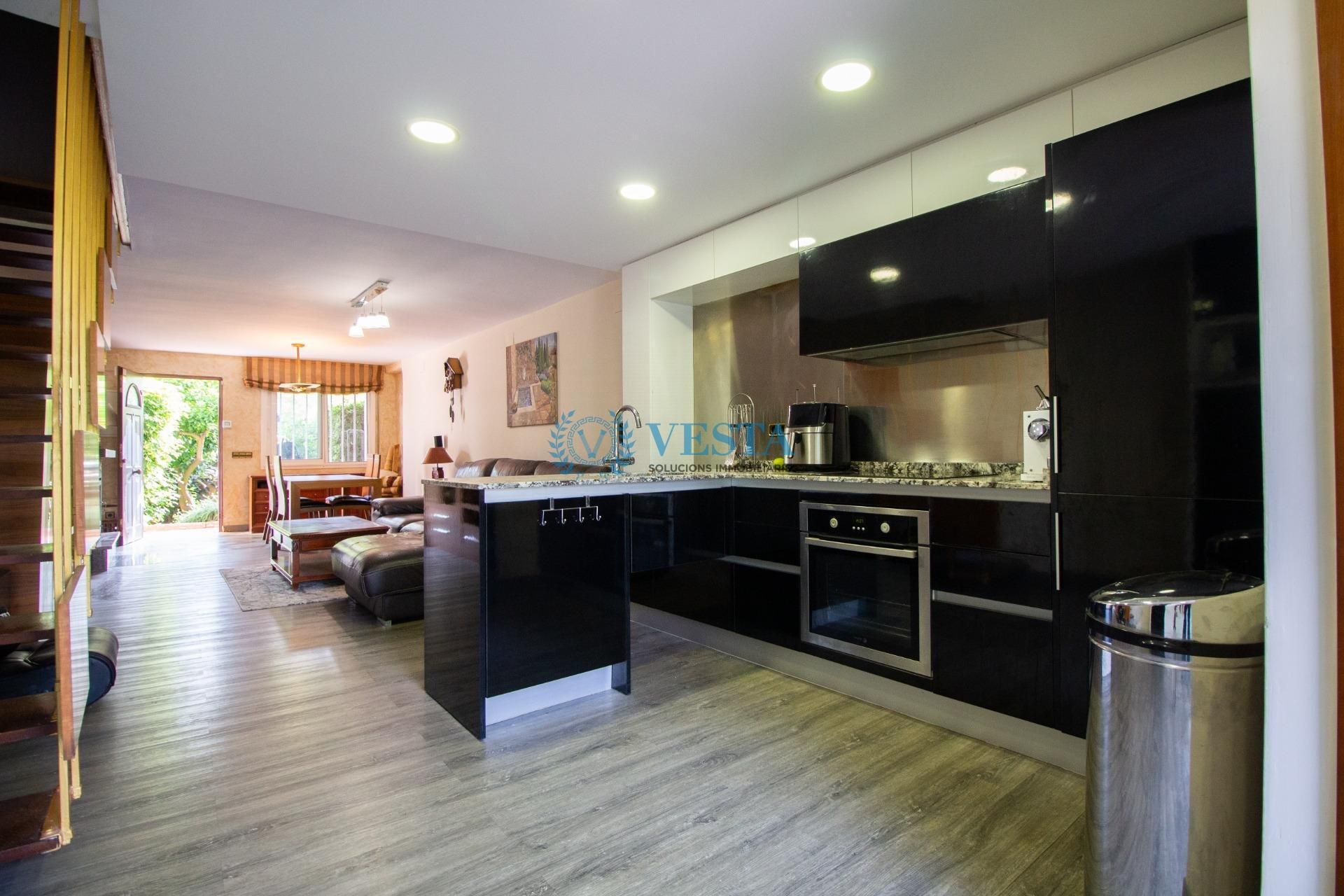 Kitchen of House or chalet for sale in Salou  with Air Conditioner, Private garden and Terrace