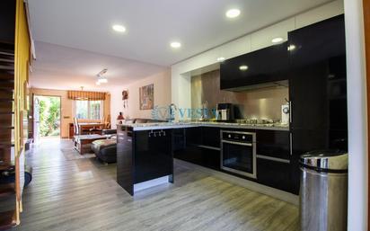 Kitchen of House or chalet for sale in Salou  with Air Conditioner, Terrace and Balcony