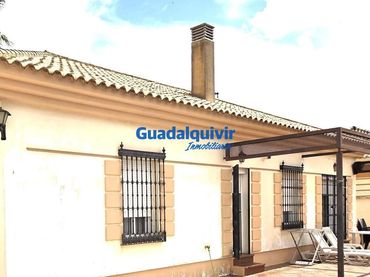 Detached house with pool for sale in Olivar de Quintos