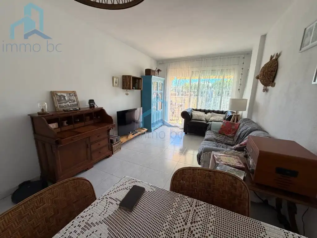 Sala d'estar de Planta baixa en venda en La Pobla de Montornès  