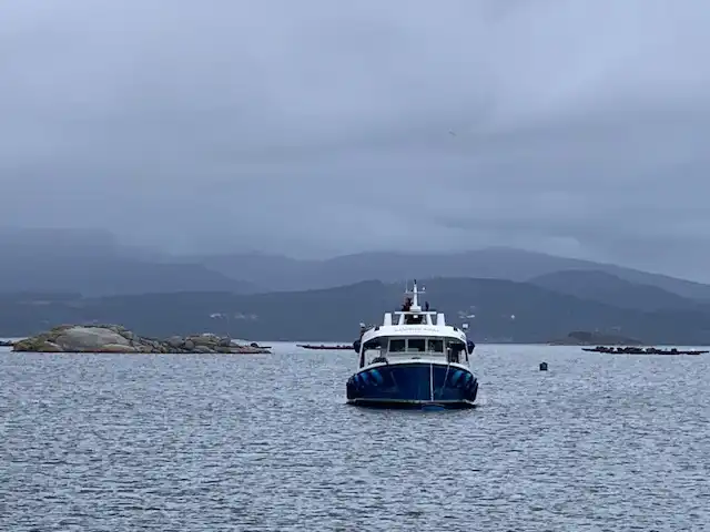 Außenansicht von Einfamilien-Reihenhaus zum Verkauf in Vilagarcía de Arousa mit Heizung, Privatgarten und Möbliert