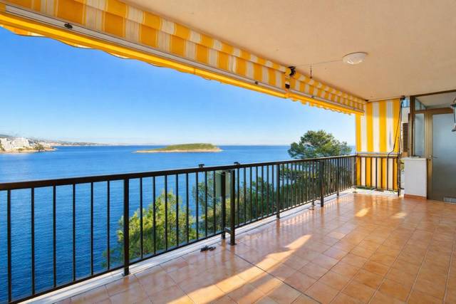 Piso en Venta en Calle De la Lluna en Cala Vinyes