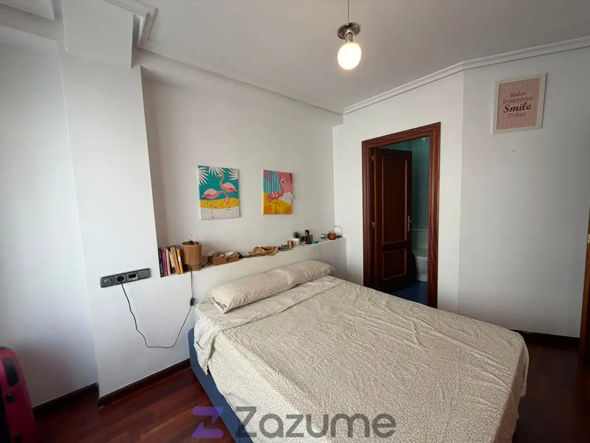 Habitación de Piso de alquiler en Valencia con Parquet, Amueblado y Horno