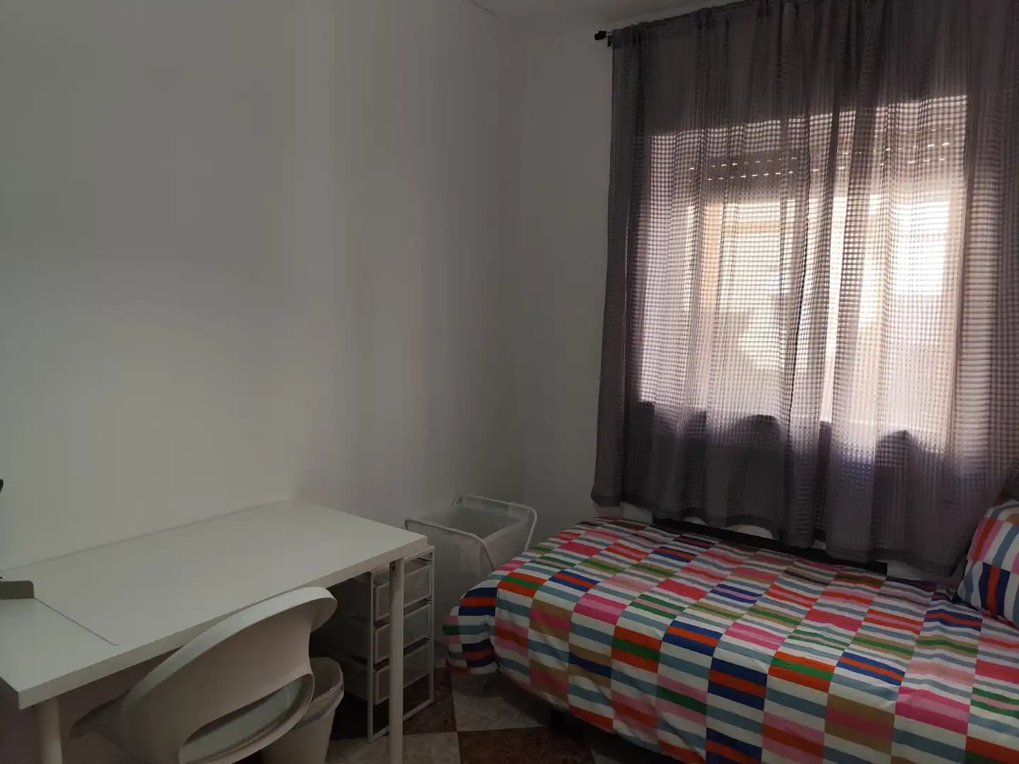 Flat for rent in Calle Ramón y Cajal, Centro