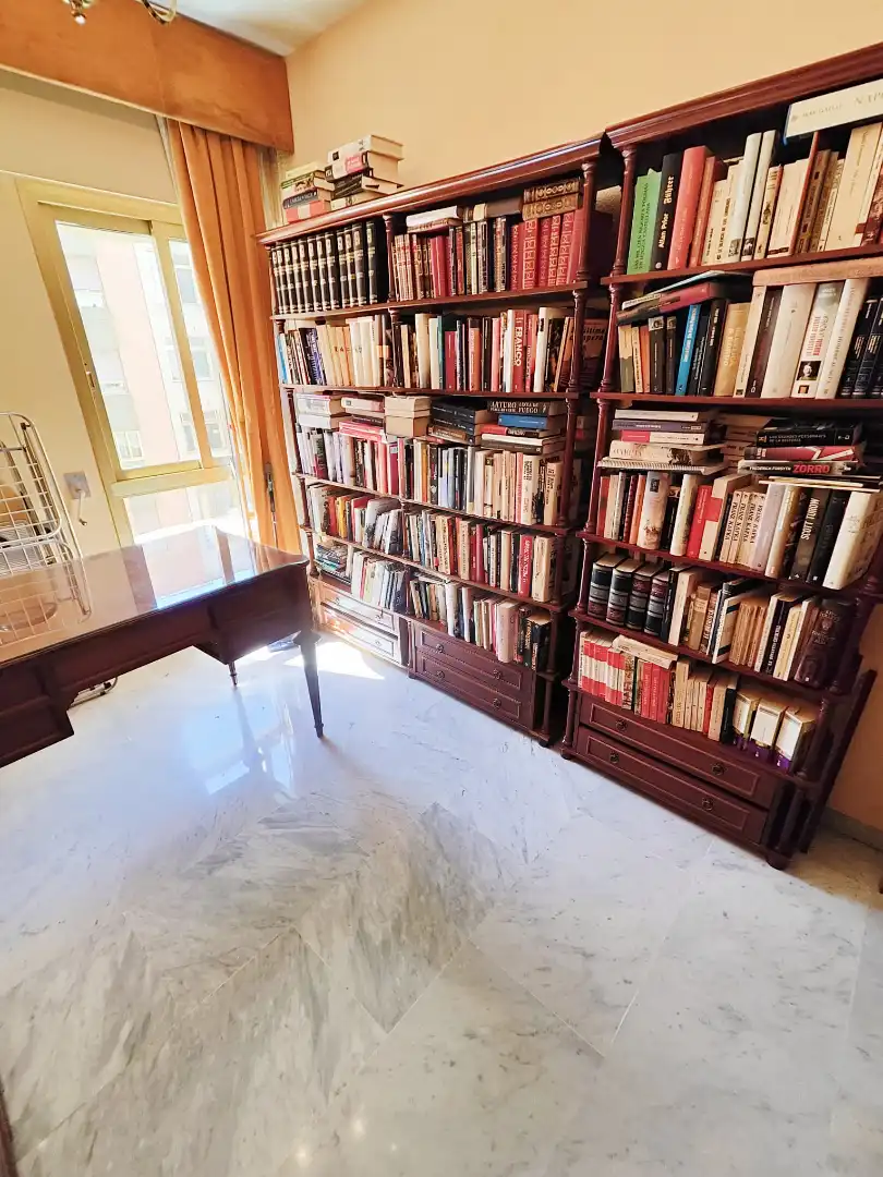 Flat for sale in Sevilla  with Air Conditioner, Terrace and Community pool