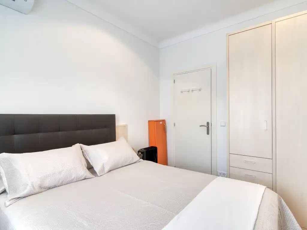 Bedroom of Flat for sale in Figueres  with Air Conditioner