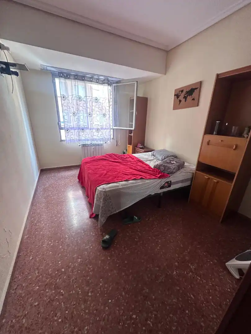 Habitación de Piso en venta en  Logroño con Calefacción y Balcón