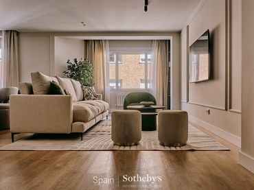 Apartament amb ascensor en venda a Calle de Hermosilla