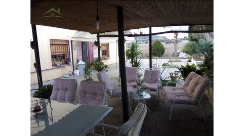 ESPECTACULAR CASA CON PISCINA, AMPLIO JARDÍN Y VISTAS A LA MONTAÑA EN SANT MARTÍ SARROCA, imatge 4