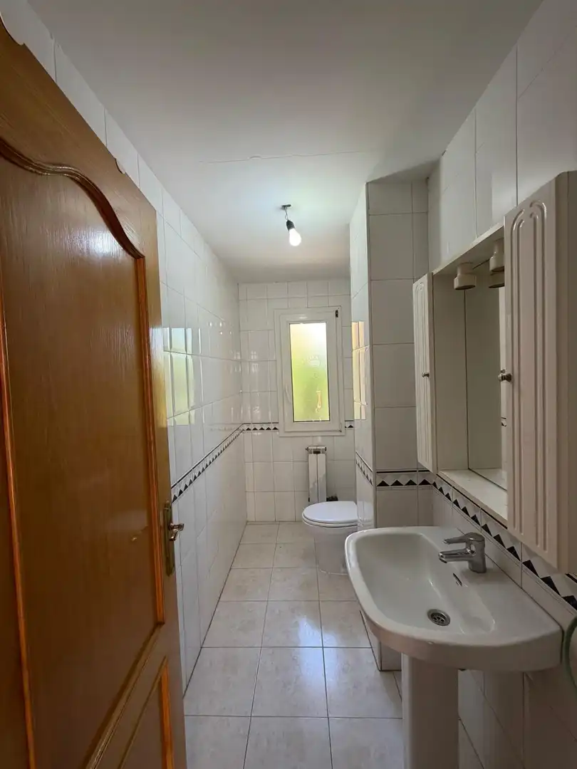 Baño de Casa o chalet de alquiler en Ogíjares con Calefacción, Jardín privado y Piscina