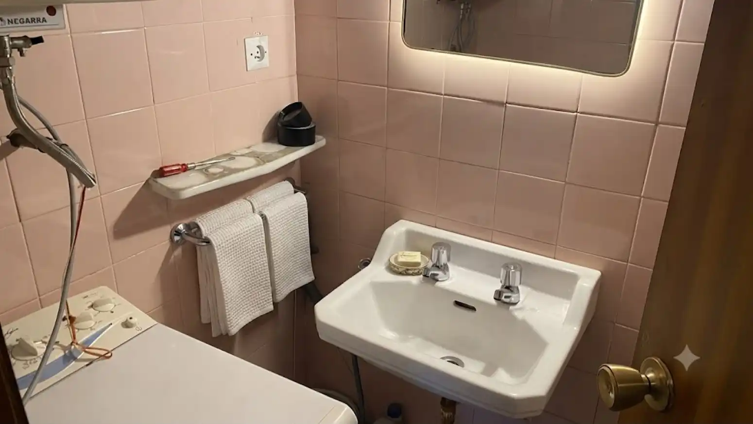 Bathroom of Flat for sale in Valencia  with Balcony