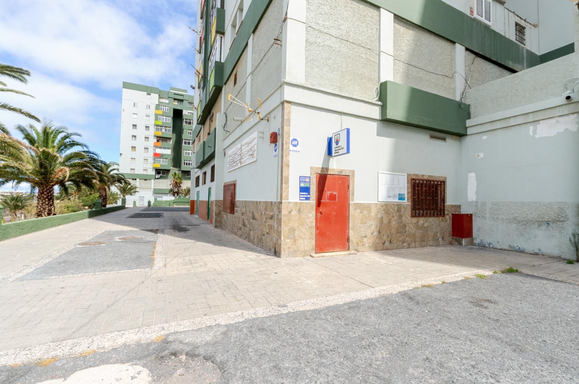 Vista exterior de Local en venda en Las Palmas de Gran Canaria