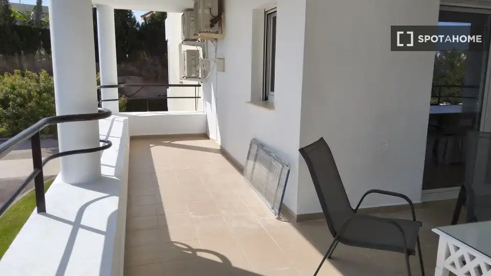 Room in Alfinach - Los Monasterios