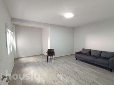 Appartement avec ascenseur à louer à Calle Doña María de Portugal .