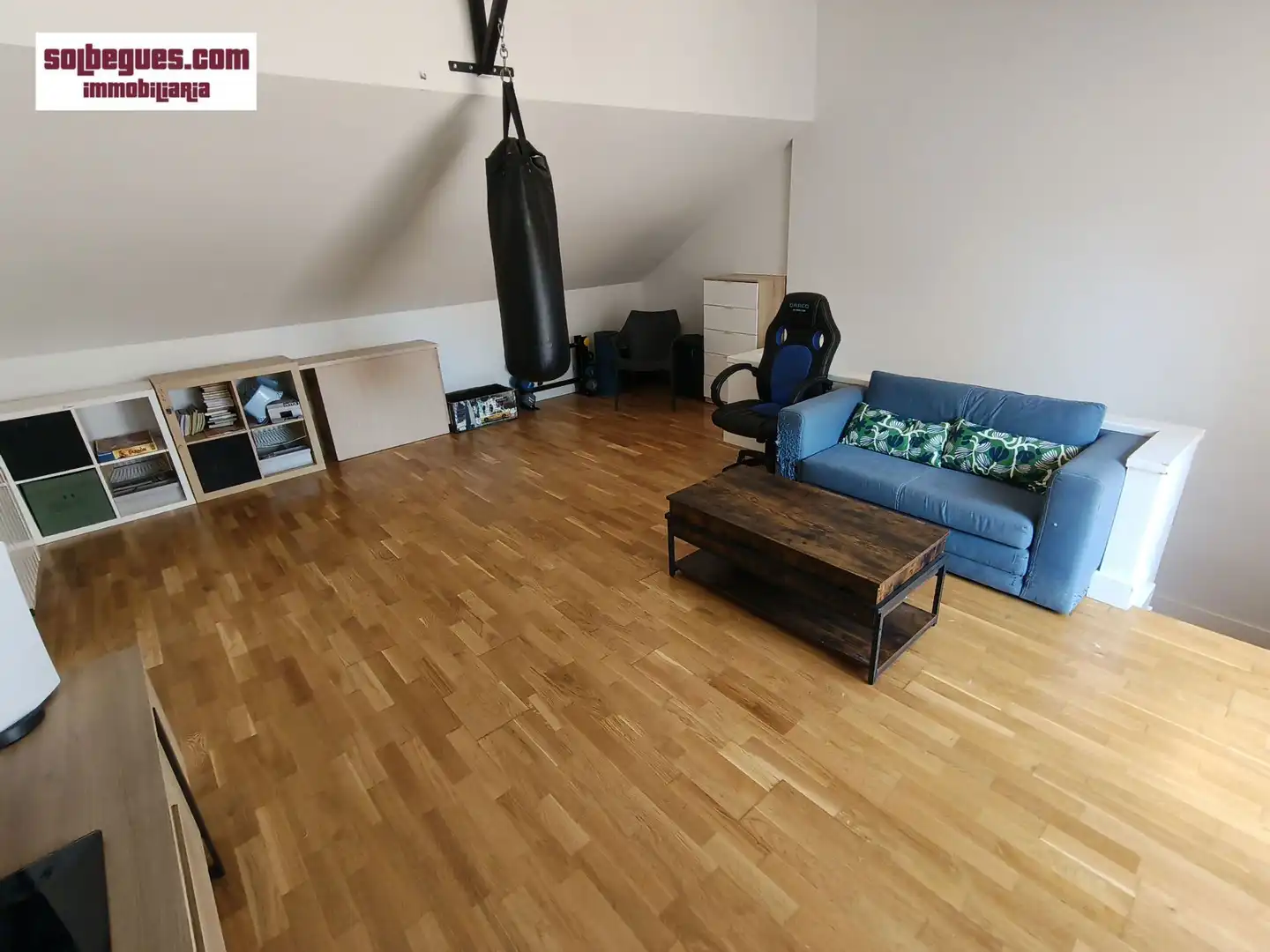 Sala d'estar de Casa adosada en venda en Begues amb Aire condicionat, Calefacció i Jardí privat
