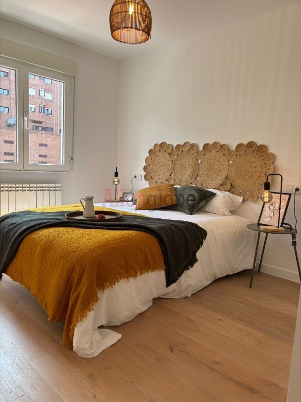 Bedroom of Flat for sale in Oviedo   with Heating
