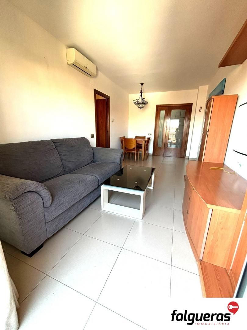 Sala d'estar de Pis en venda en Sabadell amb Calefacció, Moblat i Balcó