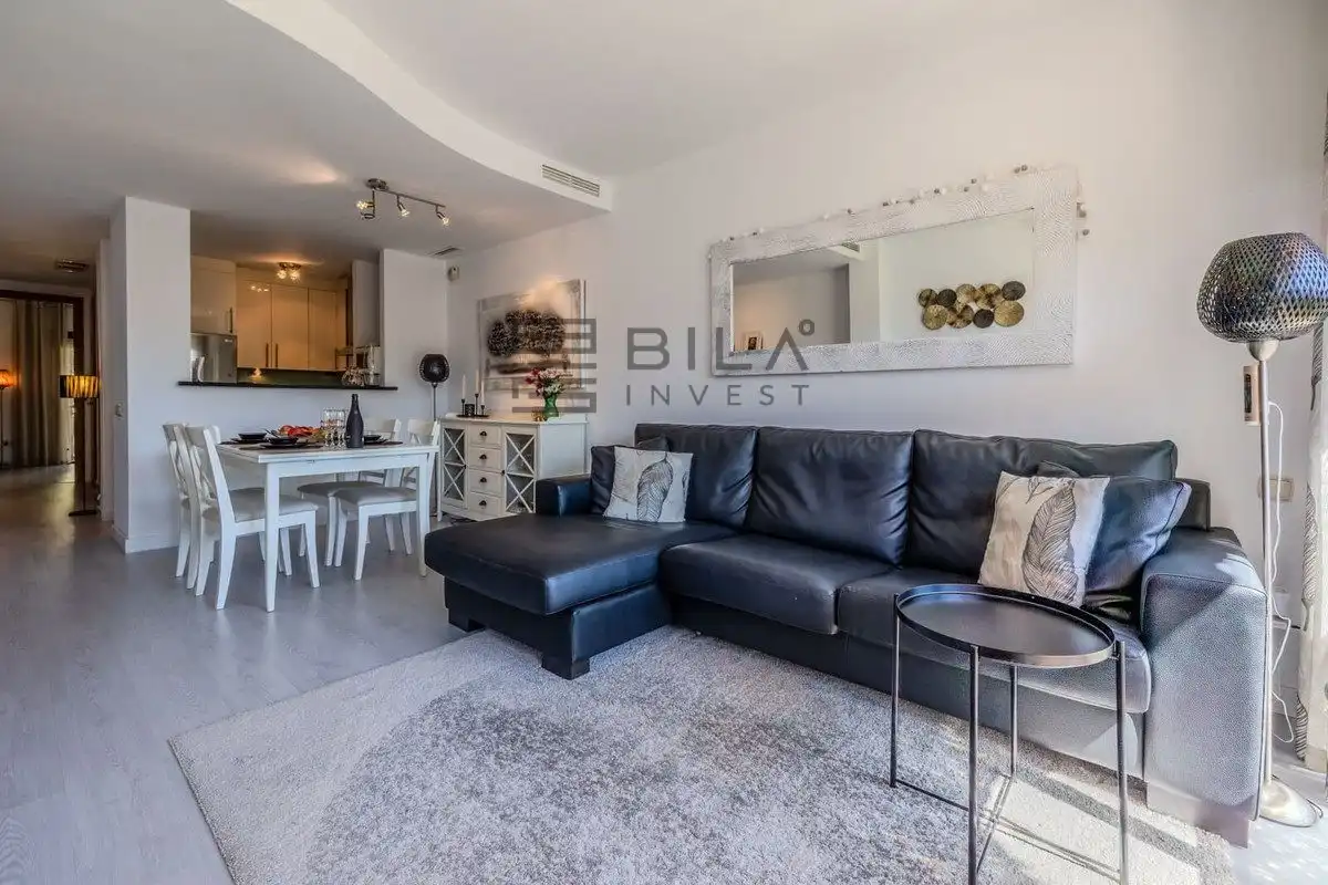 Sala d'estar de Pis en venda en Marbella amb Aire condicionat, Terrassa i Traster