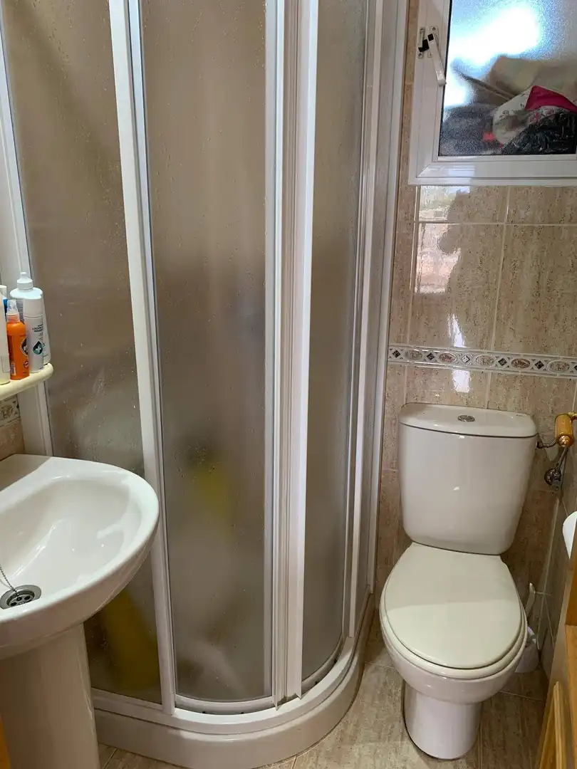 Badezimmer von Wohnungen zum Verkauf in Orihuela mit Klimaanlage, Heizung und Terrasse