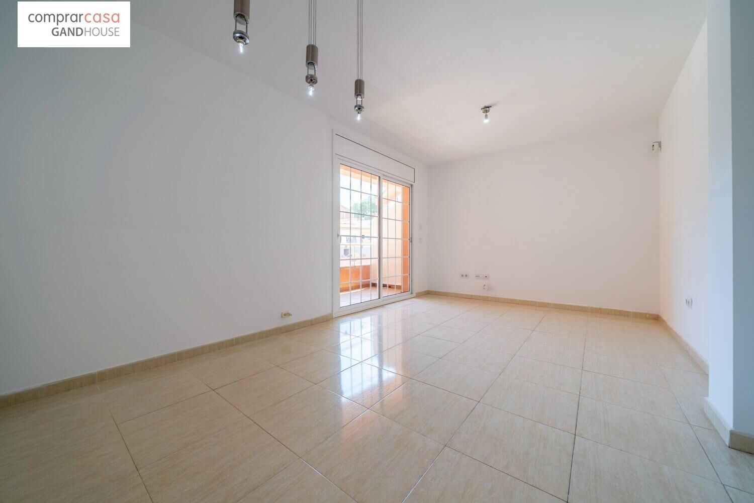 Sala d'estar de Pis en venda en Tossa de Mar amb Balcó i Piscina comunitària