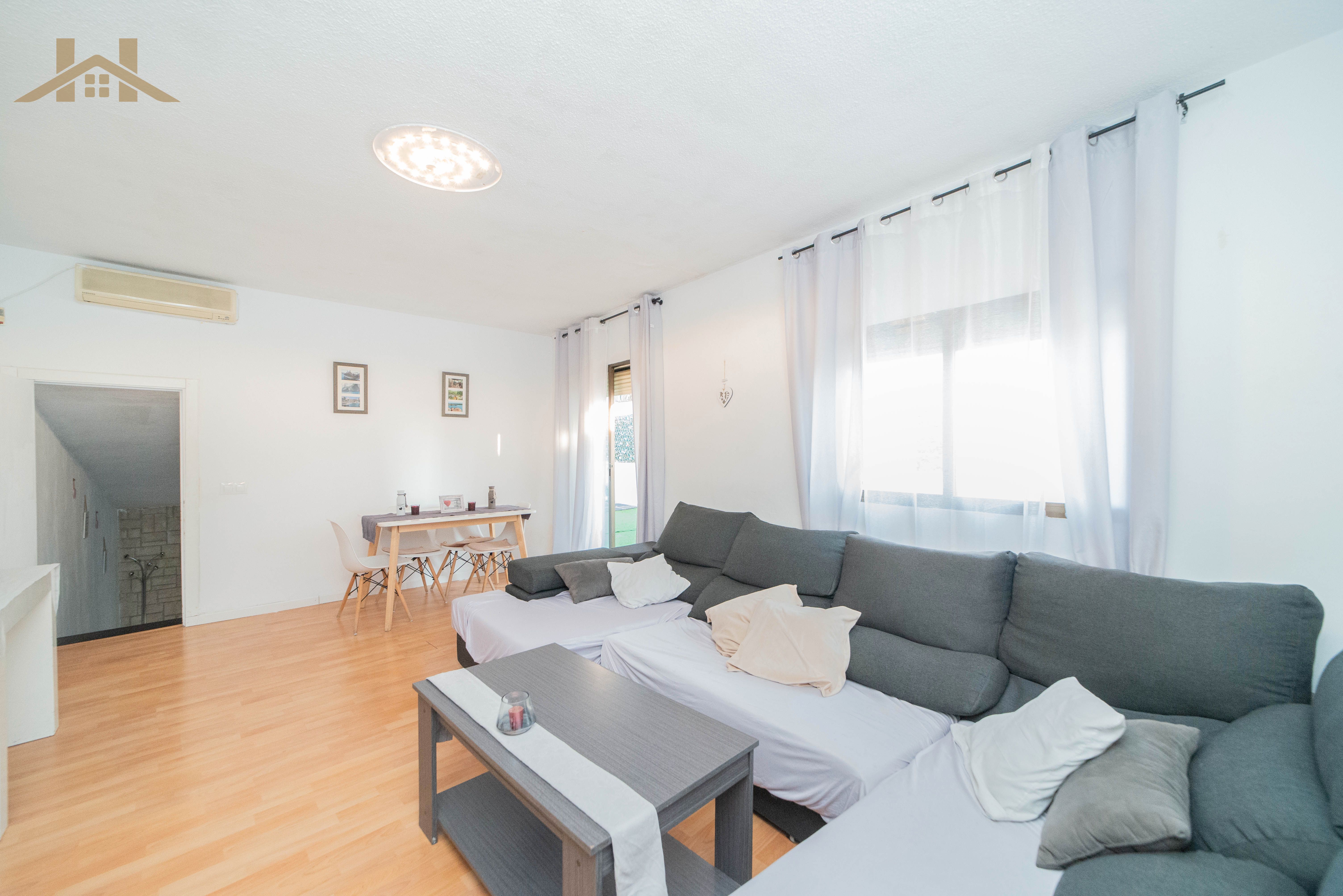 Living room of Single-family semi-detached for sale in Leganés  with Air Conditioner, Heating and Private garden