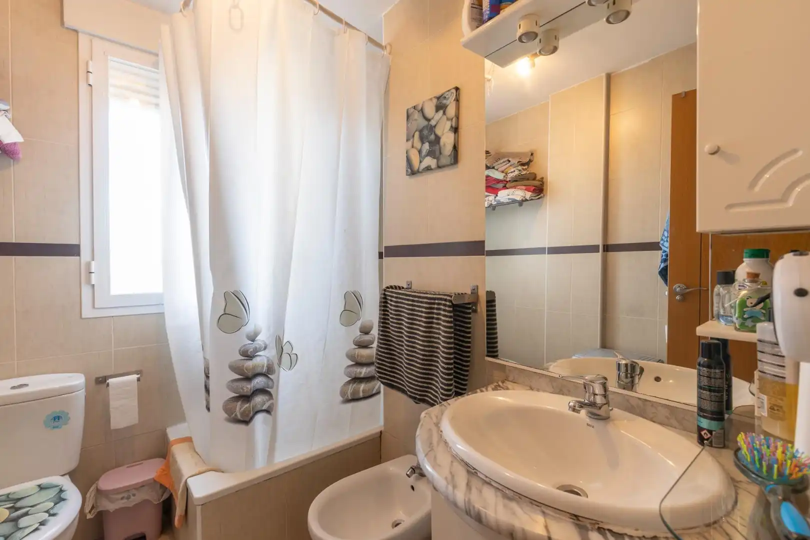 Bathroom of Attic for sale in Churriana de la Vega  with Air Conditioner, Terrace and Storage room